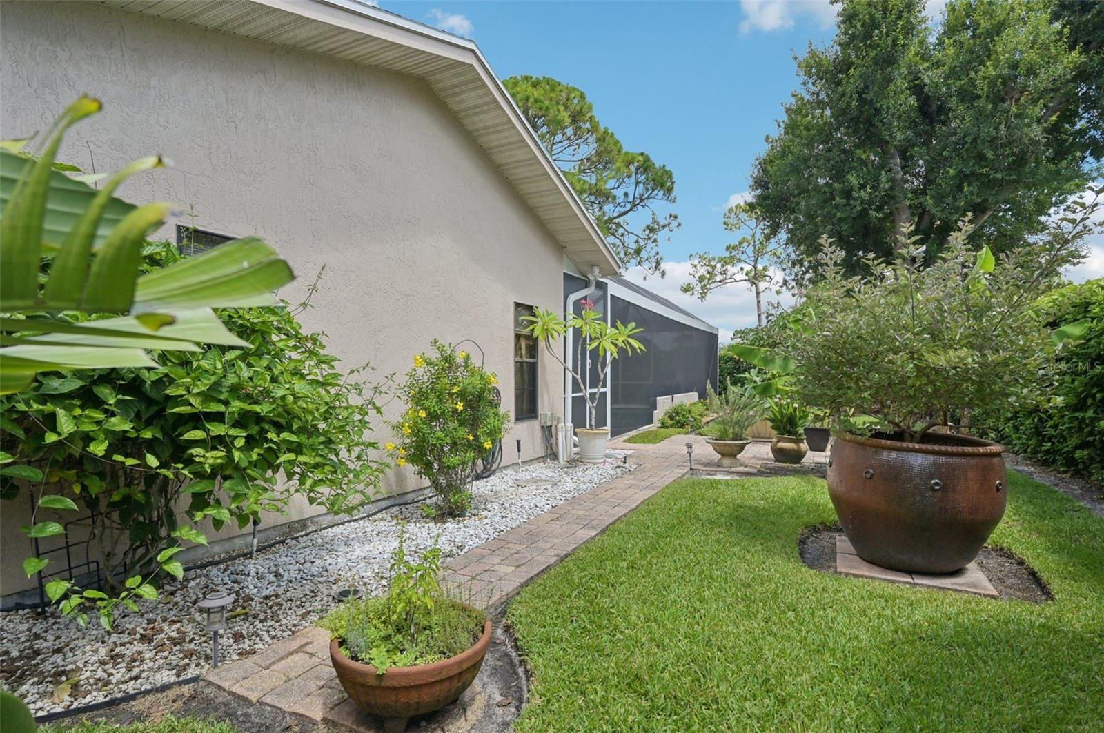 A4659075 Property Photo