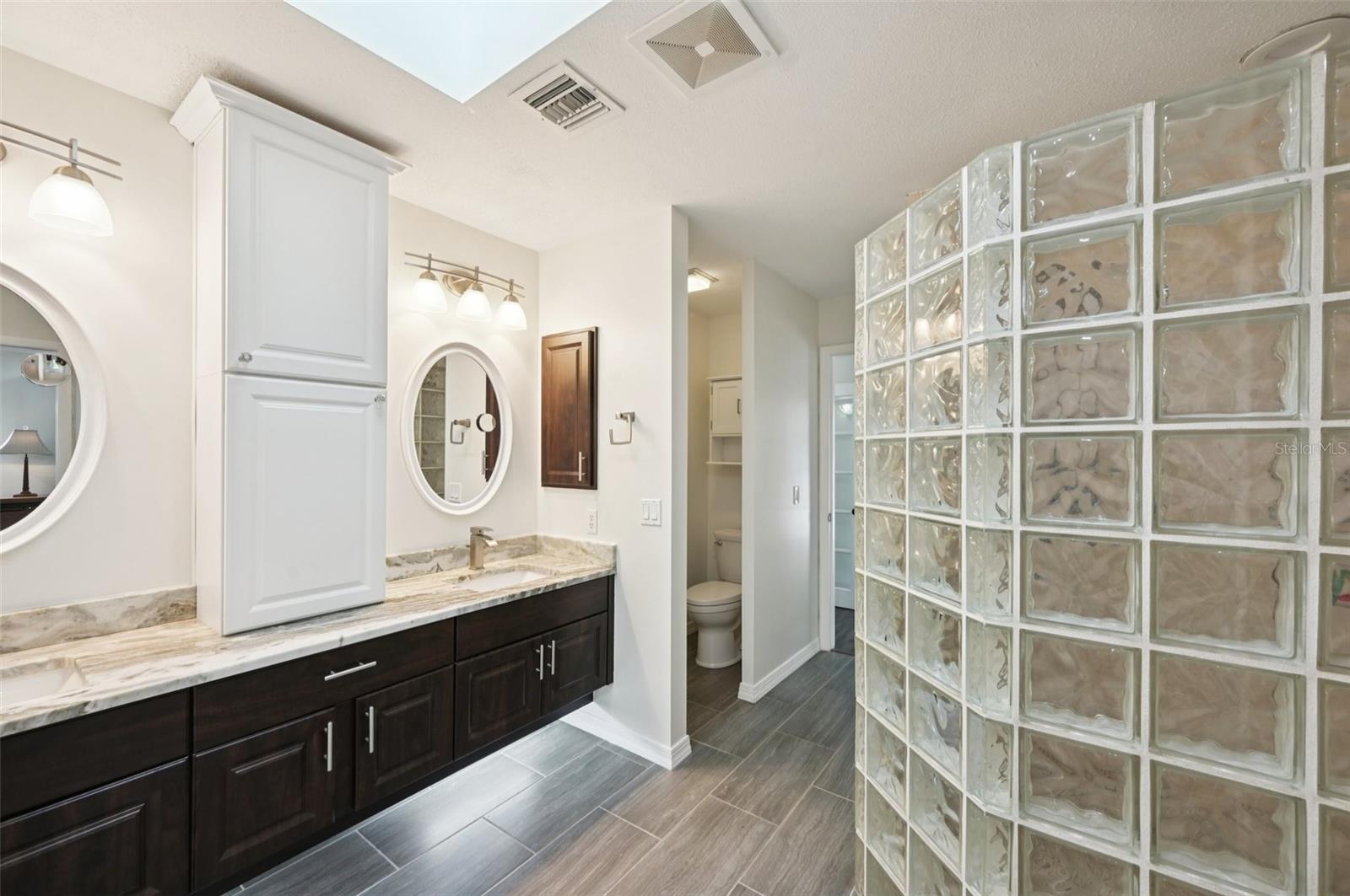 A4659075 Property Photo