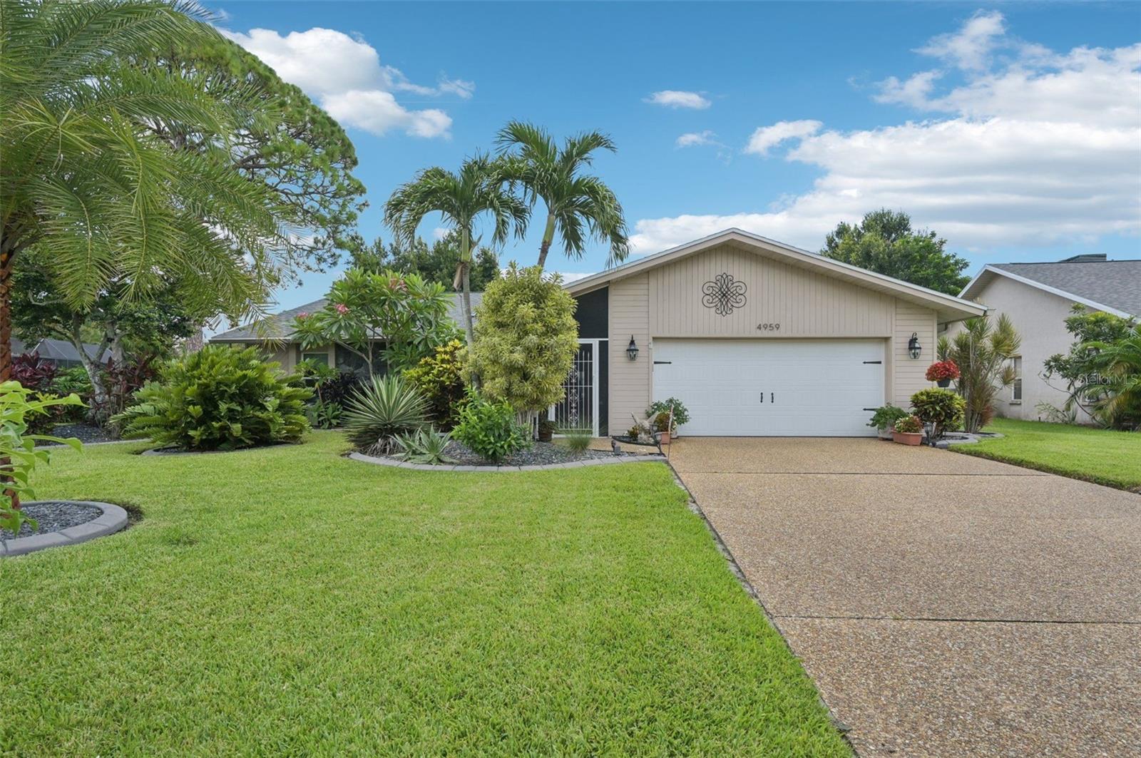 A4659075 Property Photo