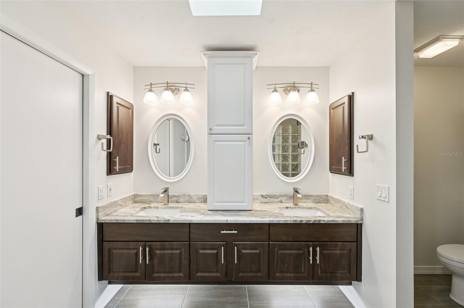 A4659075 Property Photo