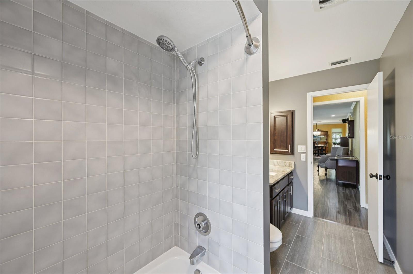 A4659075 Property Photo