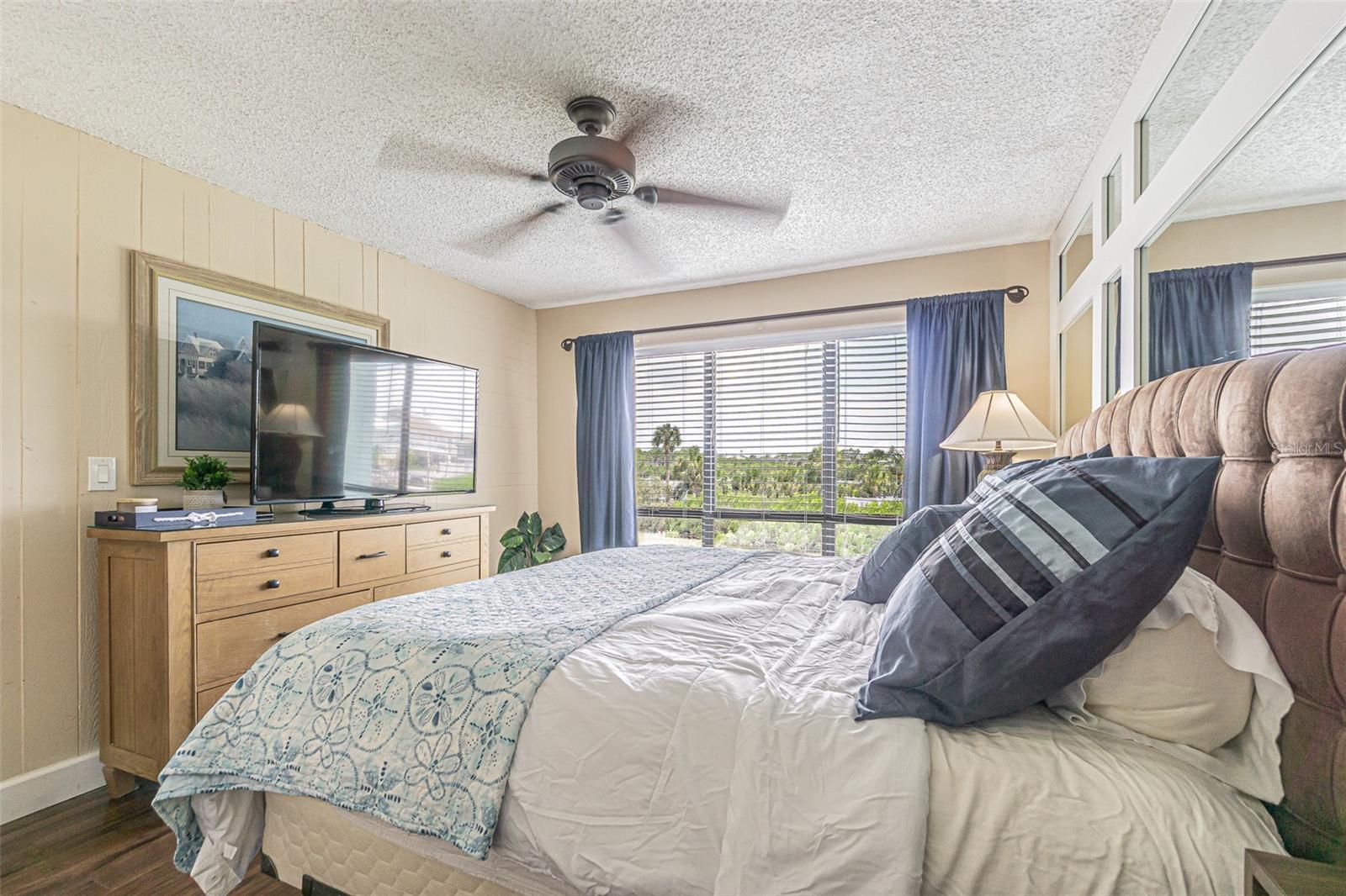 Rest Easy and enjoy the views!