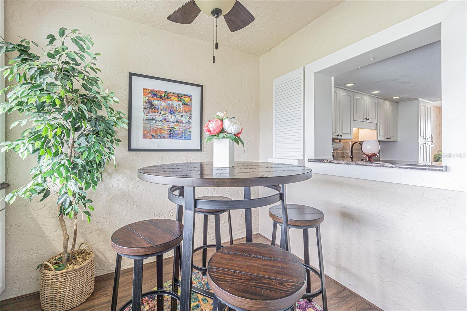 Use as breakfast nook, home office or den overlooking waterway!