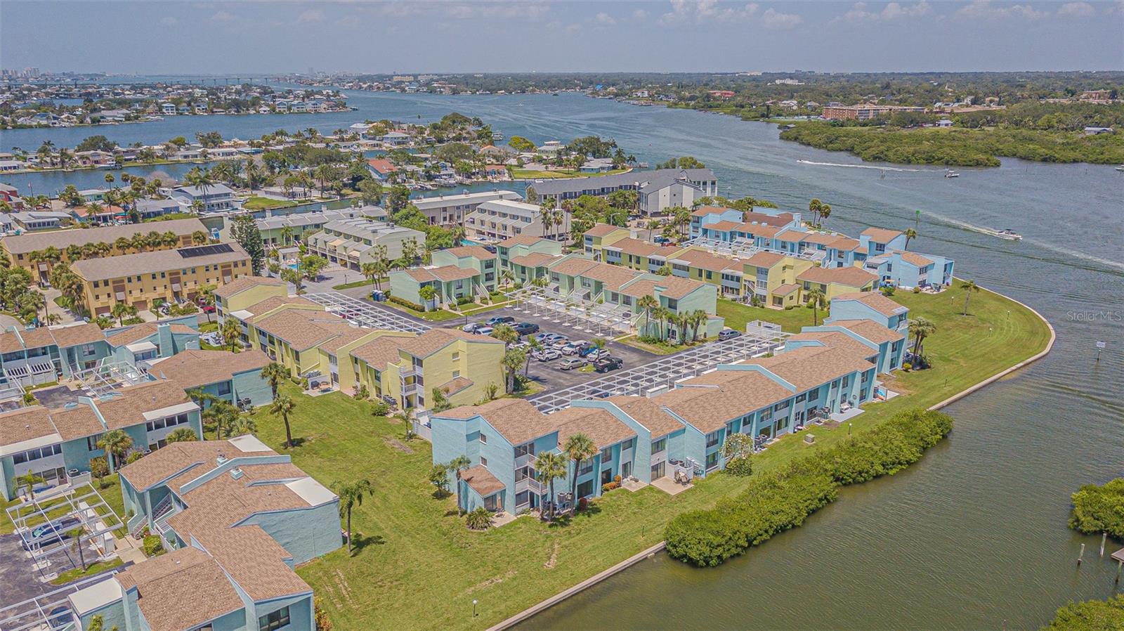 Florida Living AT ITS BEST!