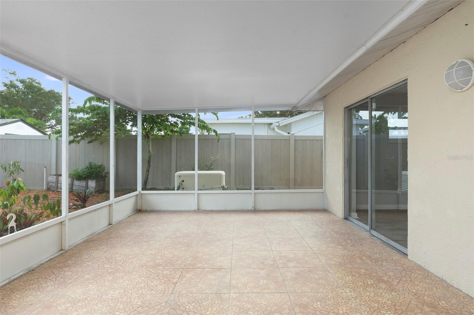 TB8408147 Property Photo