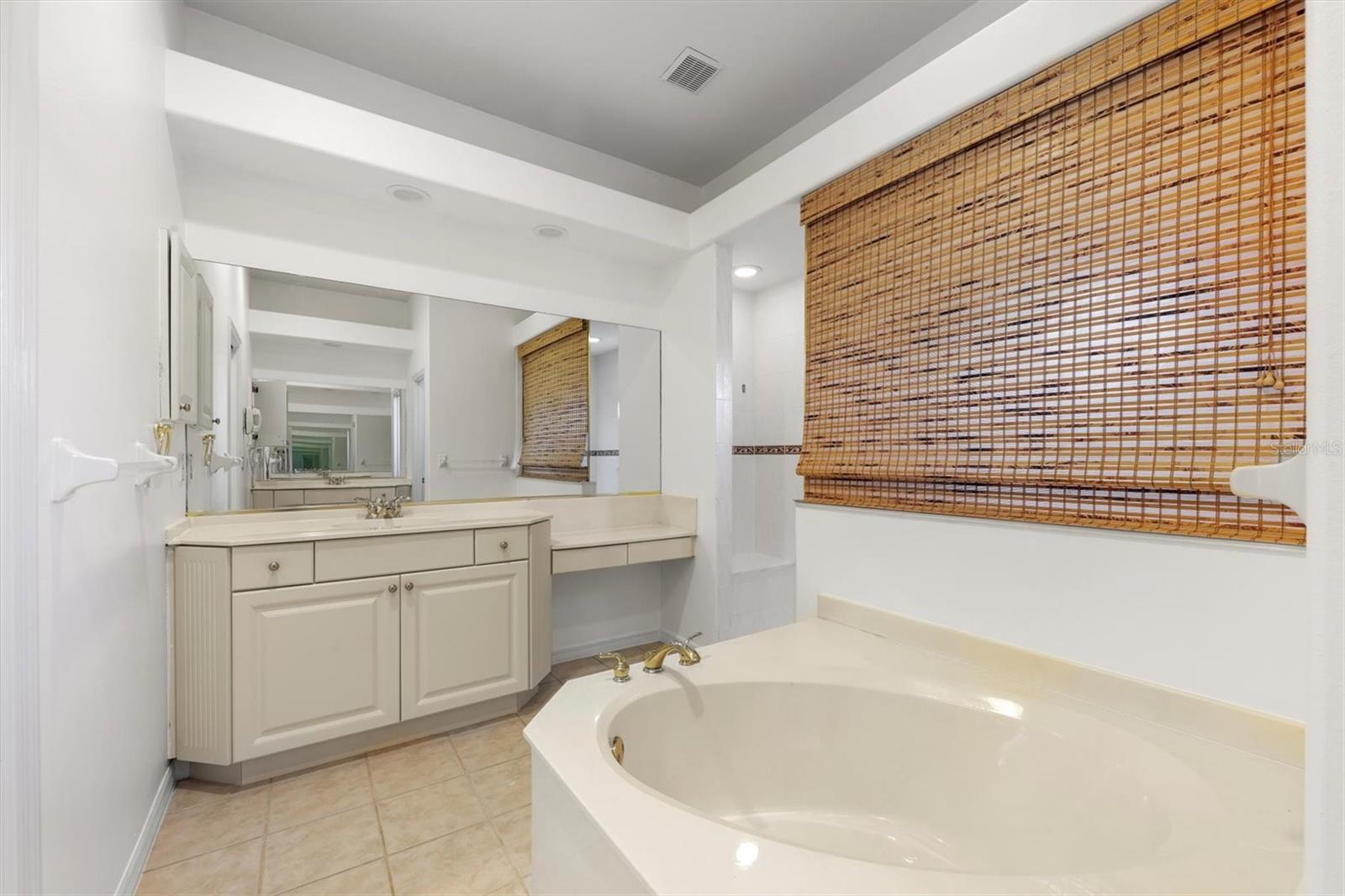 A4659139 Property Photo