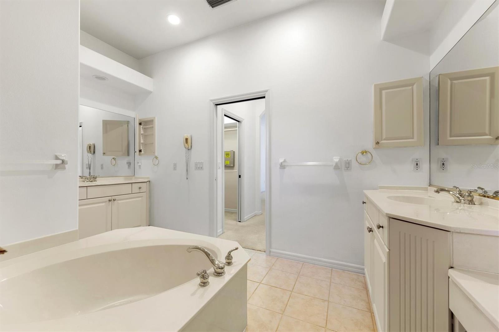 A4659139 Property Photo