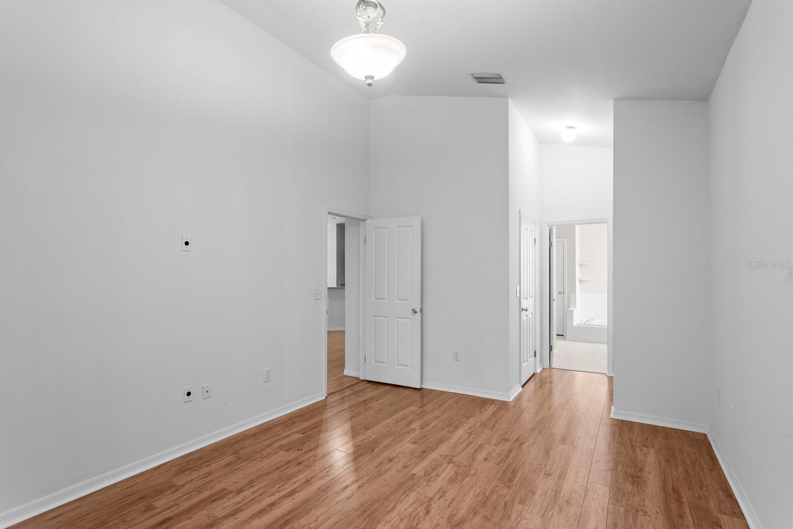 Master Bedroom (Bedroom 1)