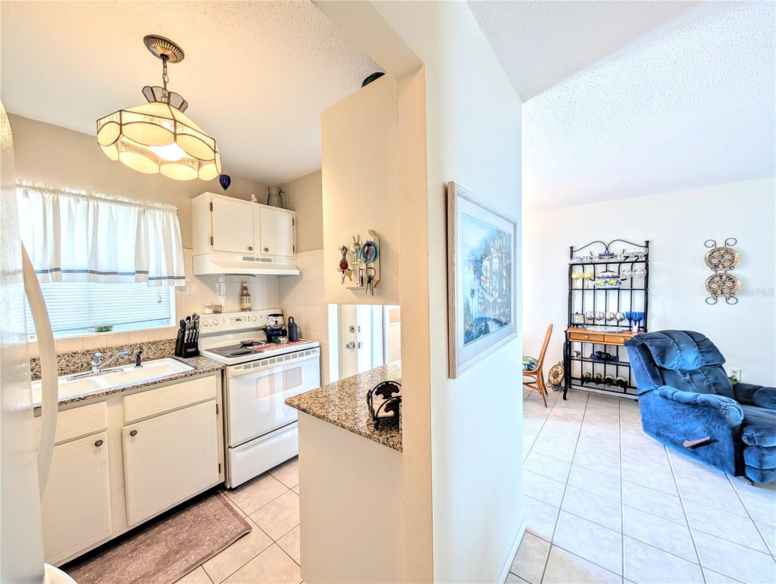 A4659192 Property Photo