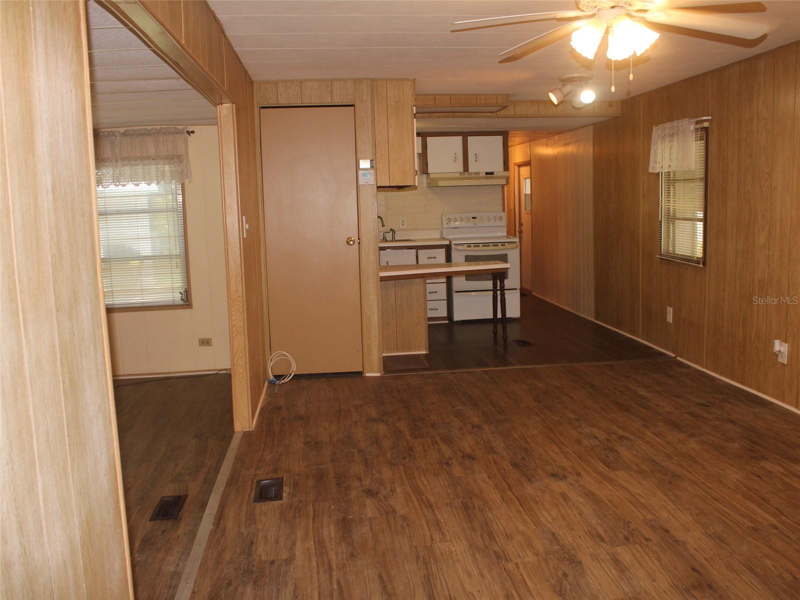 TB8408384 Property Photo