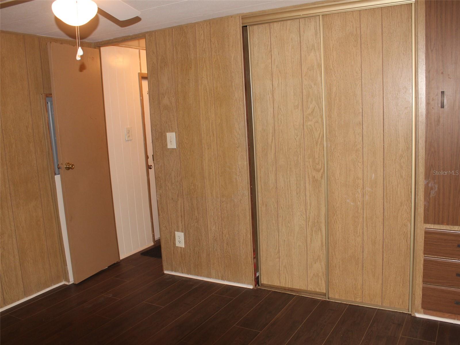 TB8408384 Property Photo