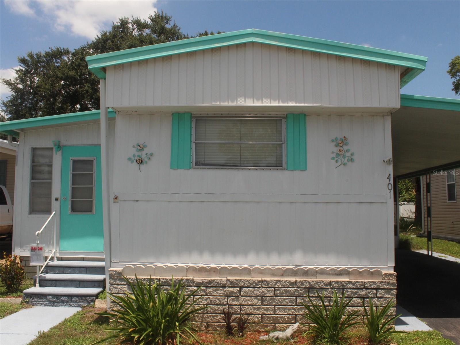 TB8408384 Property Photo