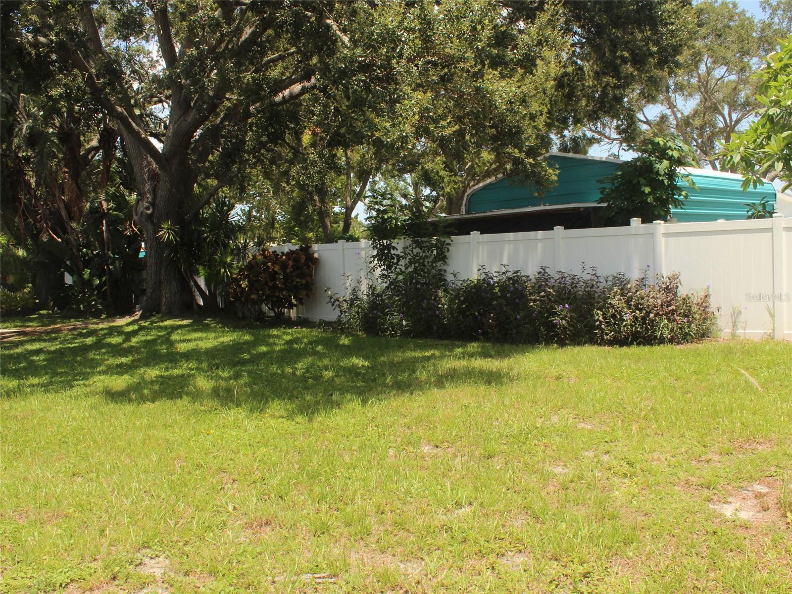 TB8408384 Property Photo