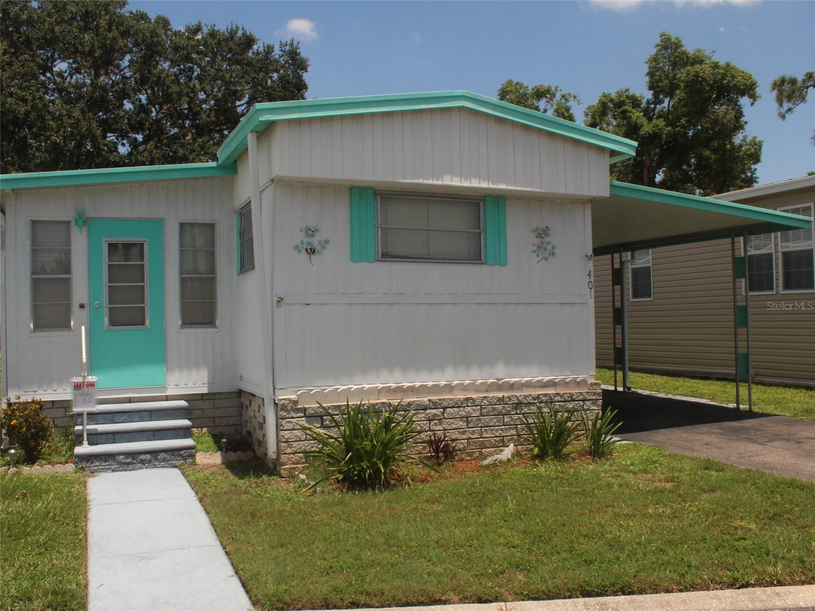 TB8408384 Property Photo