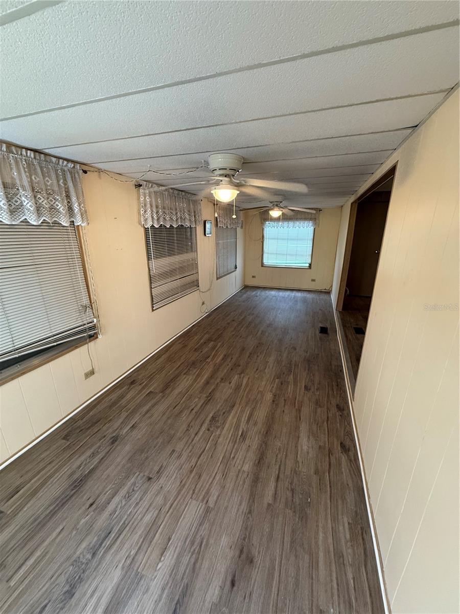 TB8408384 Property Photo