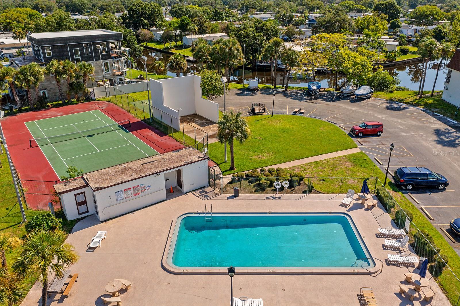 TB8408519 Property Photo