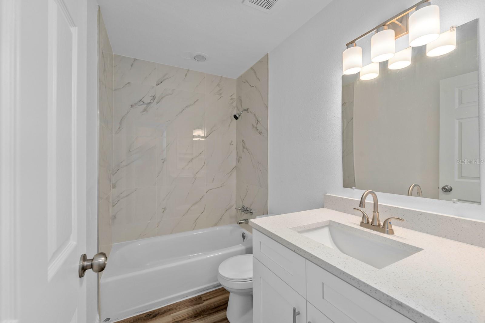 TB8408519 Property Photo