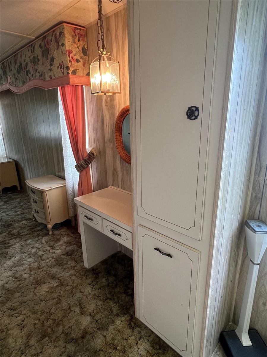 TB8408556 Property Photo