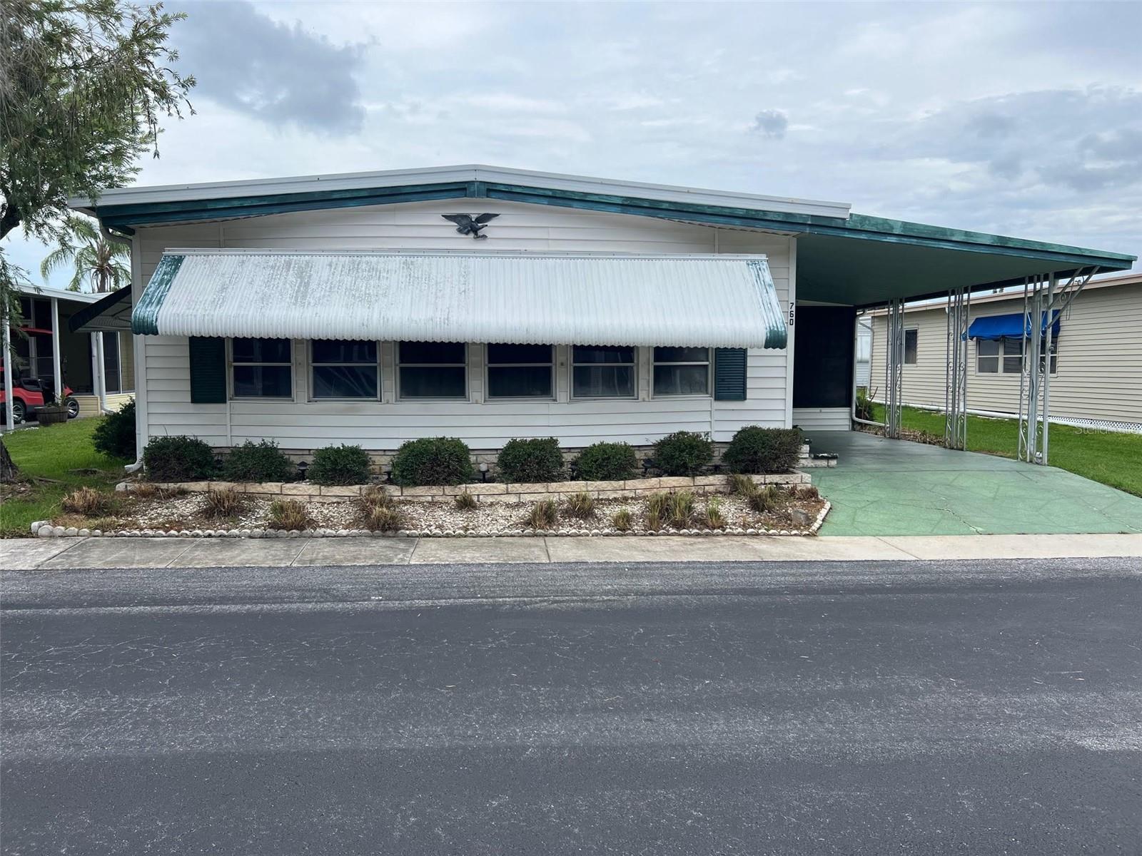 TB8408556 Property Photo