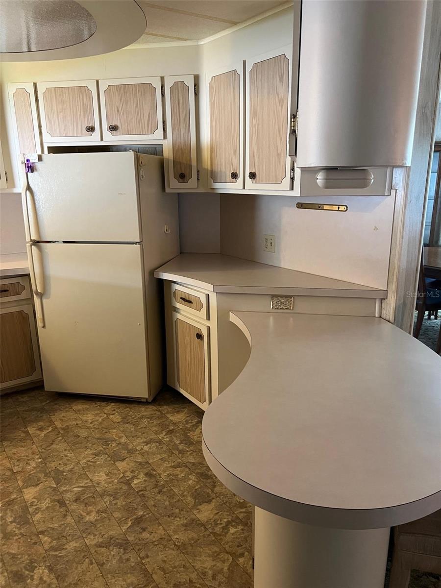 TB8408556 Property Photo