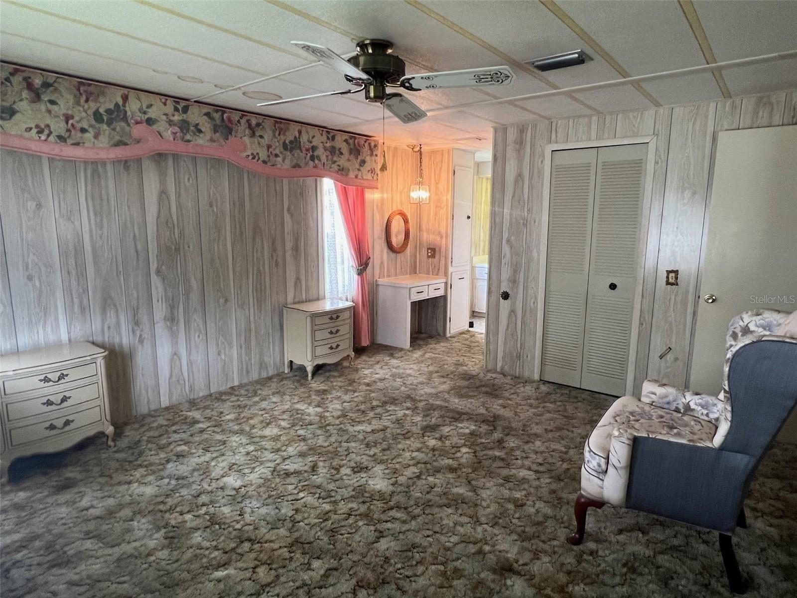 TB8408556 Property Photo