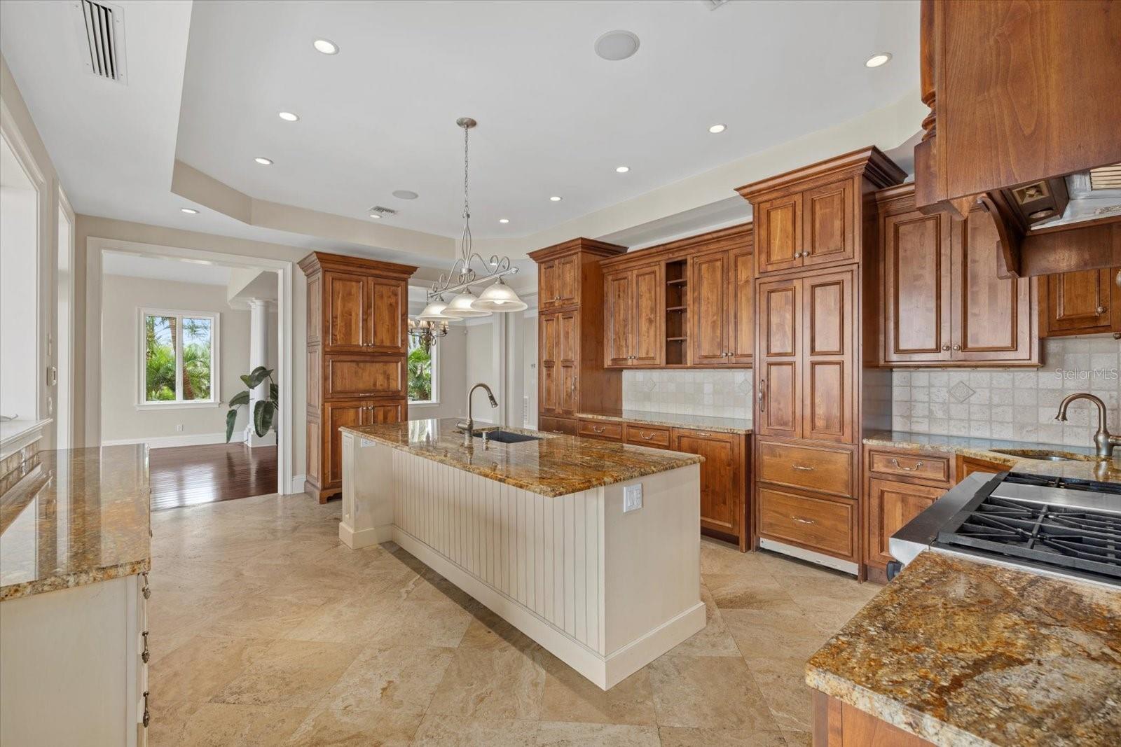 A4659292 Property Photo