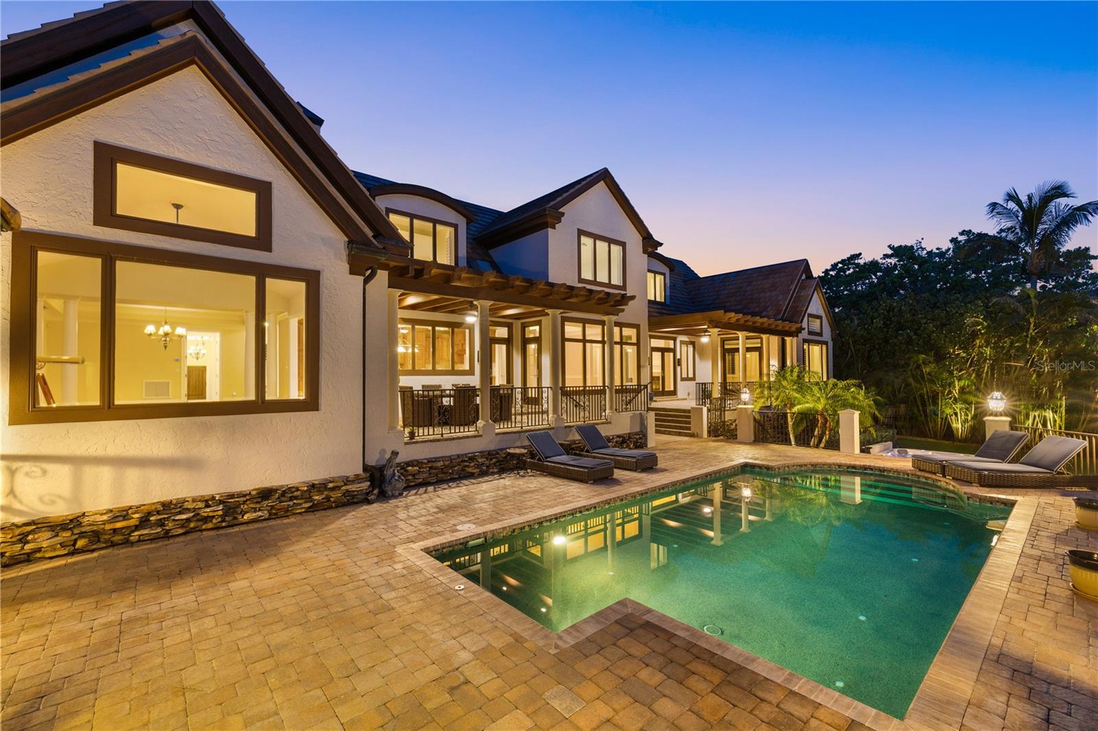 A4659292 Property Photo