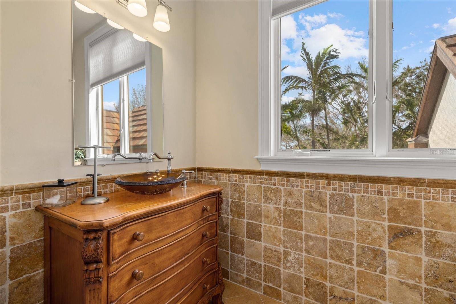 A4659292 Property Photo