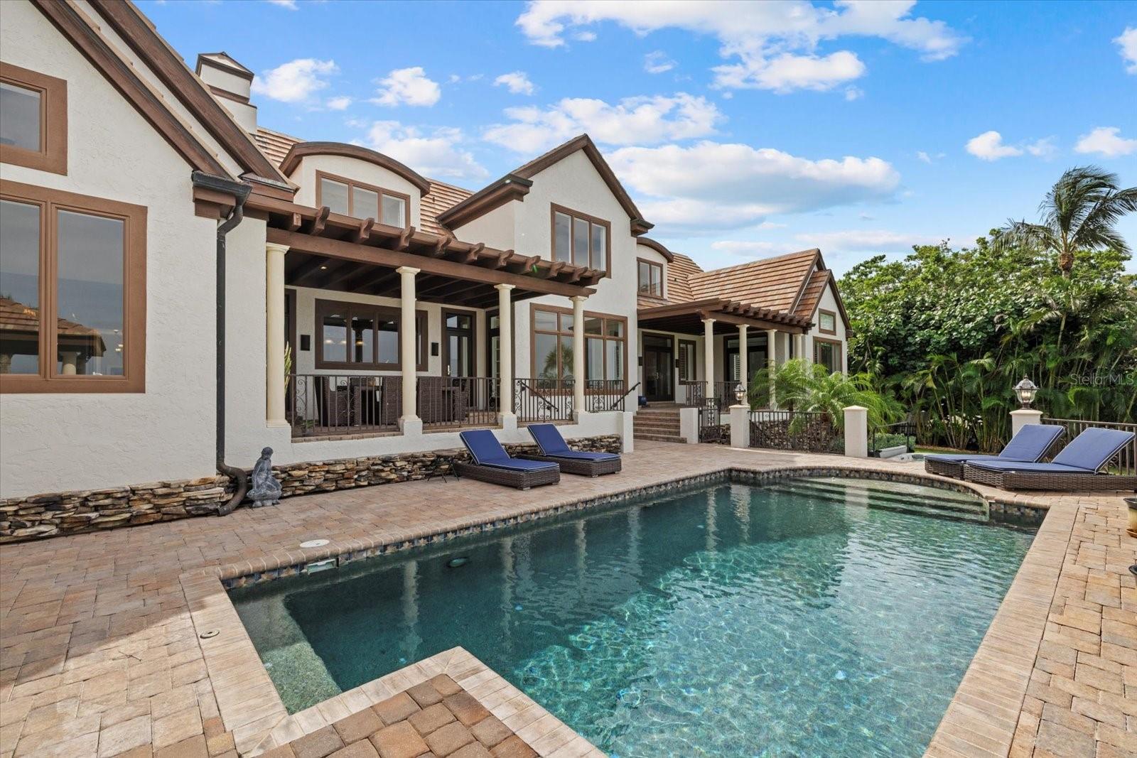 A4659292 Property Photo