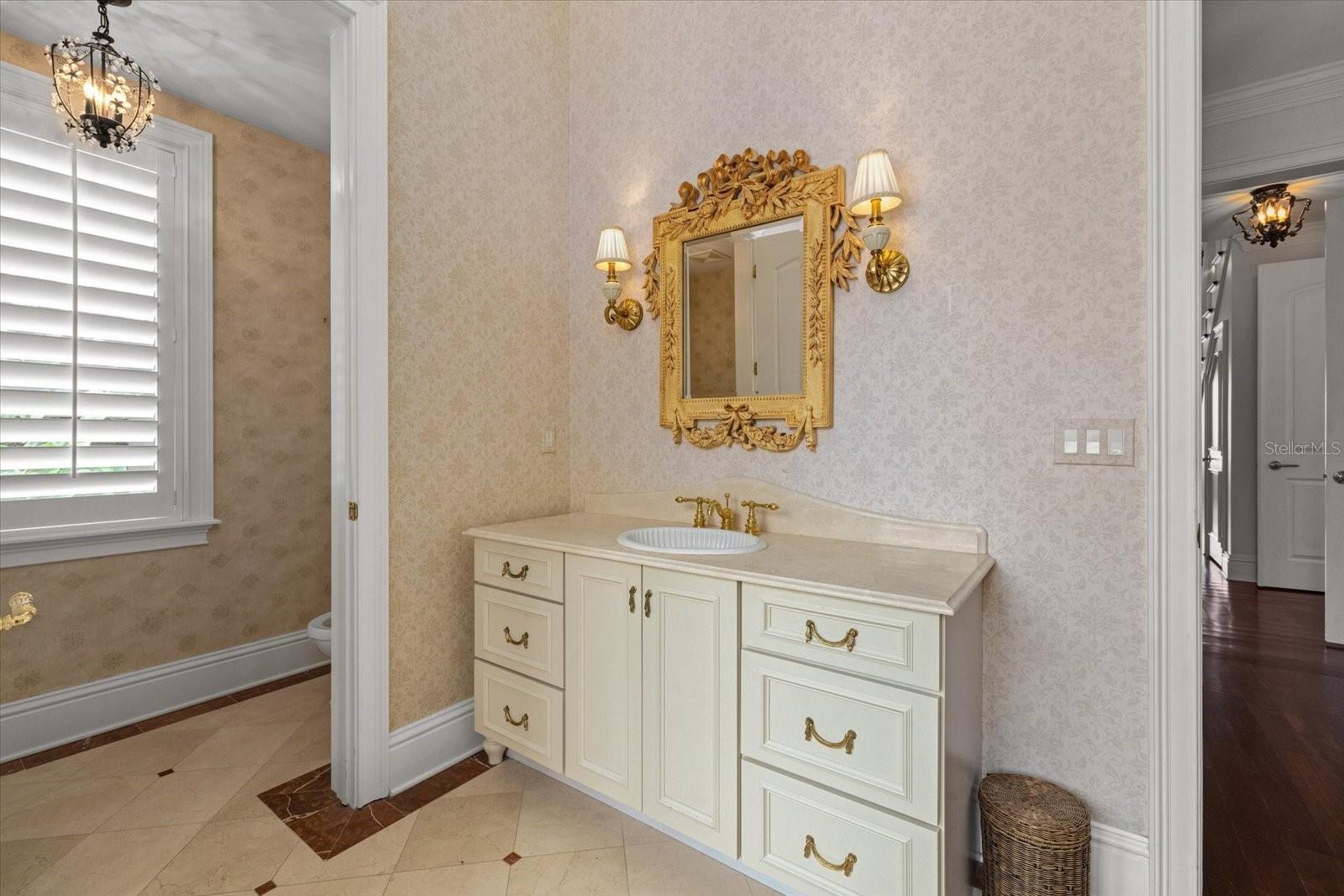 A4659292 Property Photo