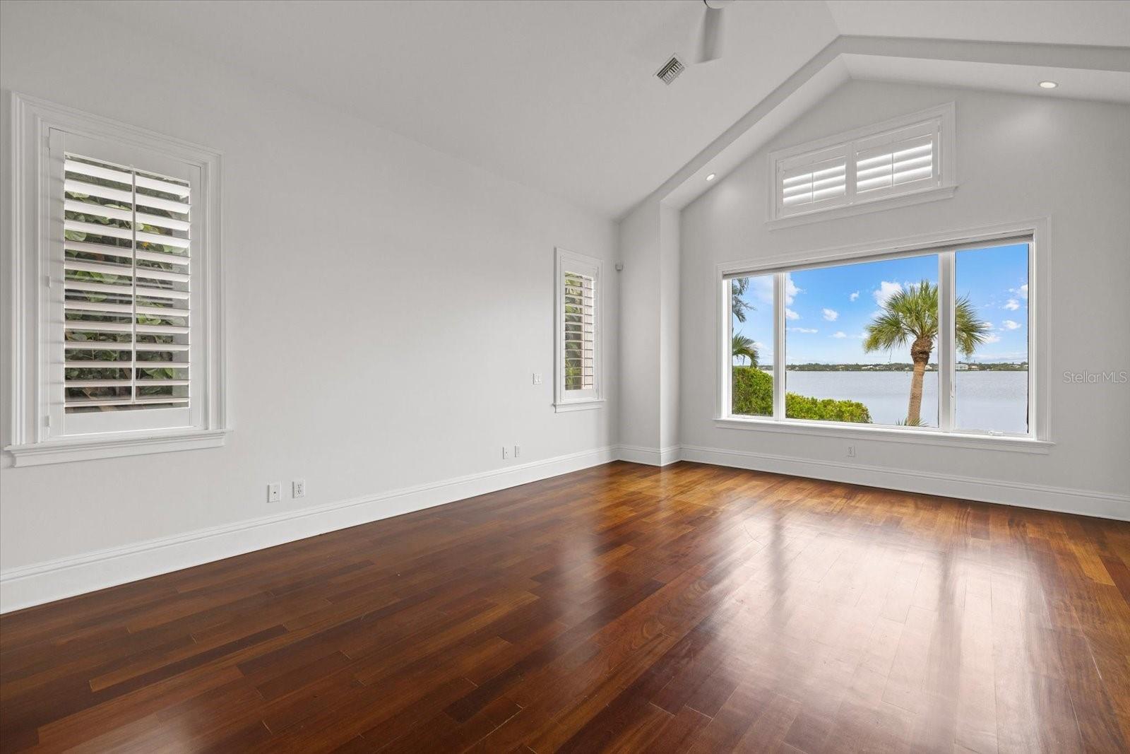 A4659292 Property Photo