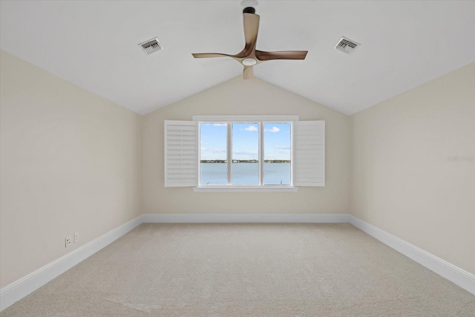 A4659292 Property Photo