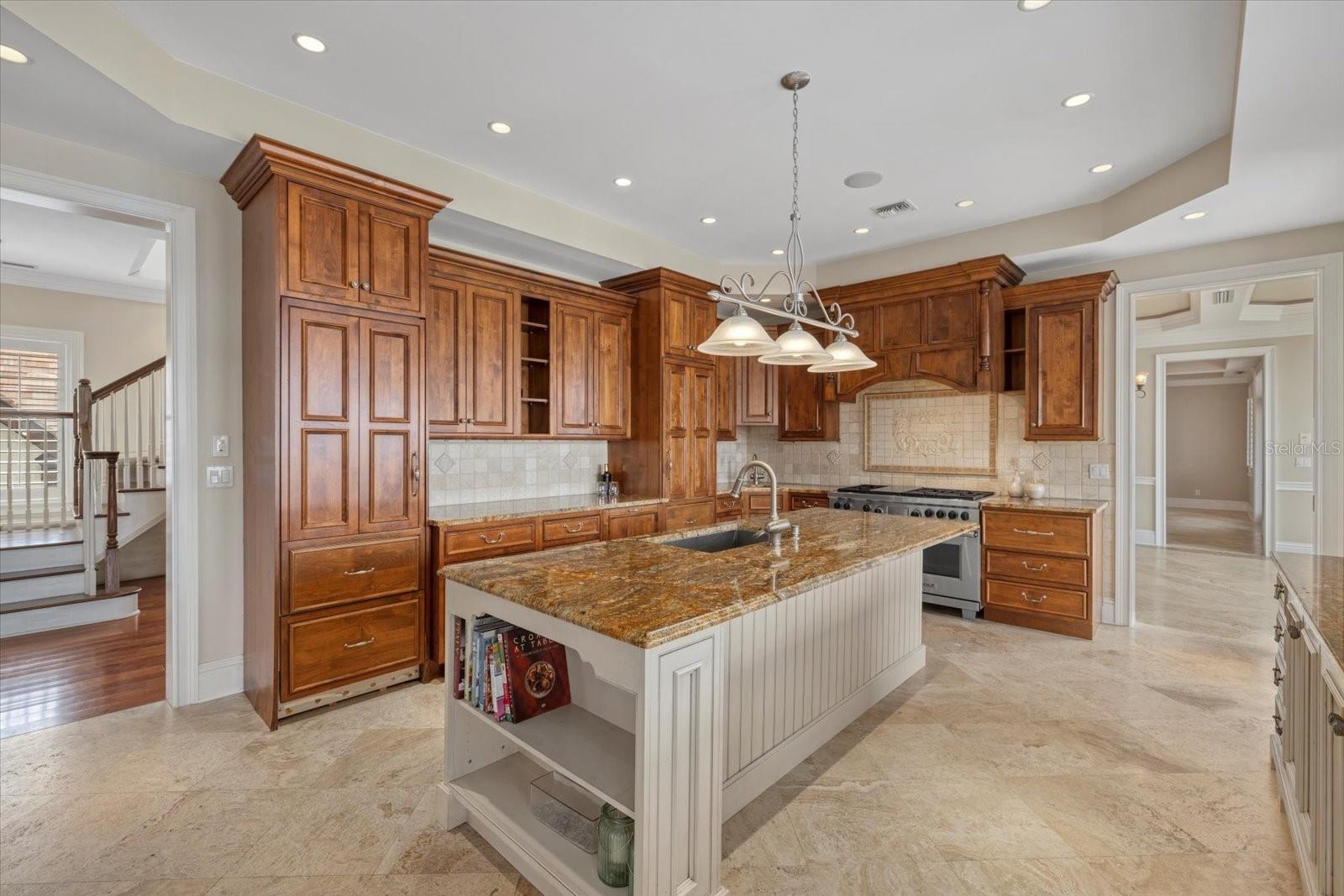 A4659292 Property Photo