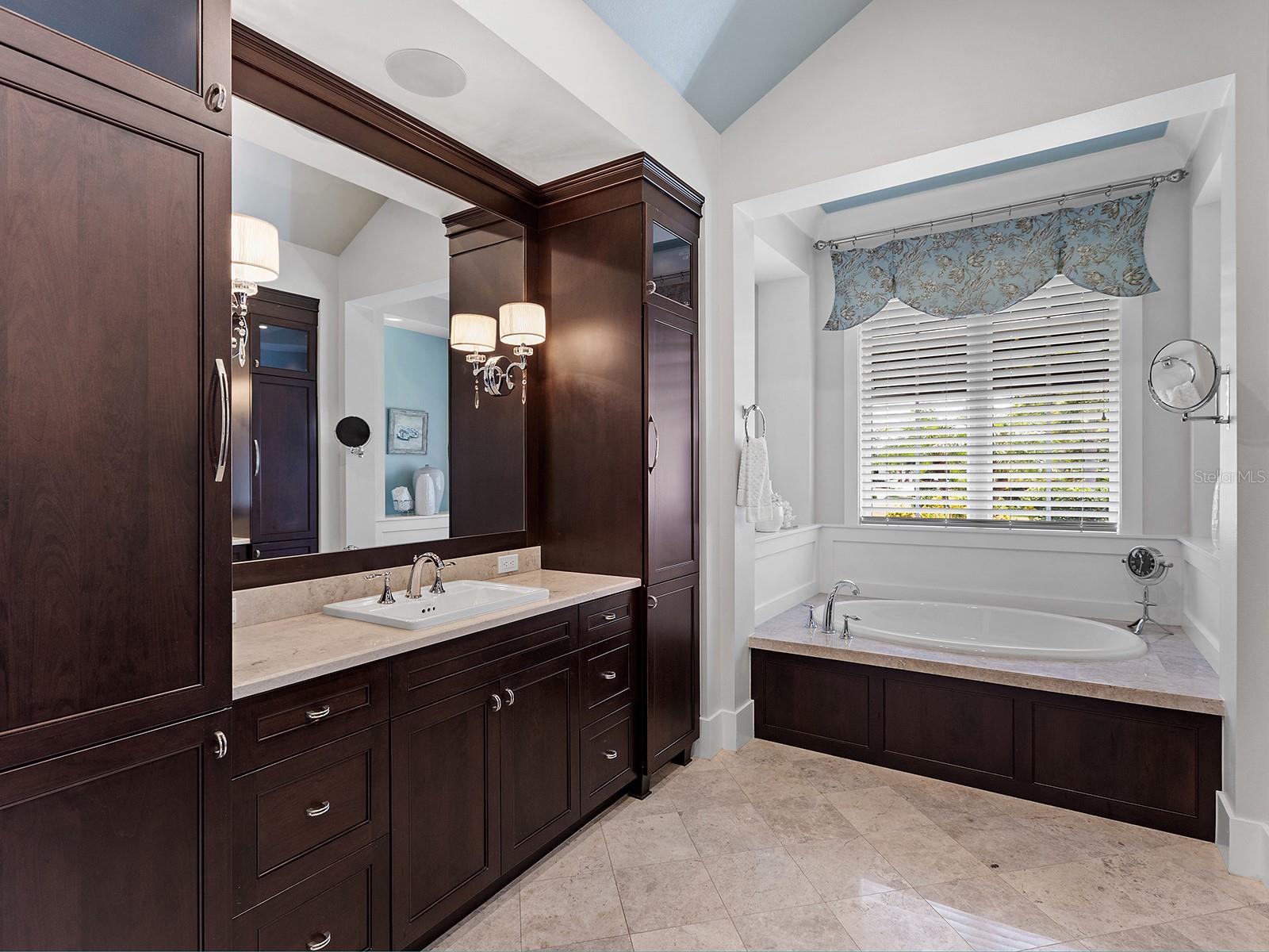 A4659298 Property Photo