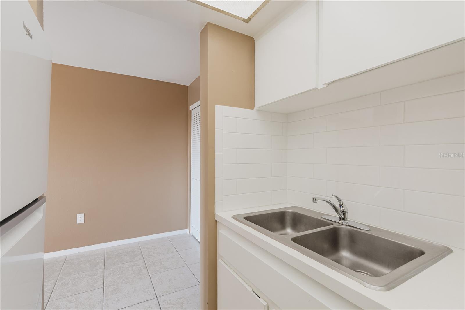 TB8408752 Property Photo