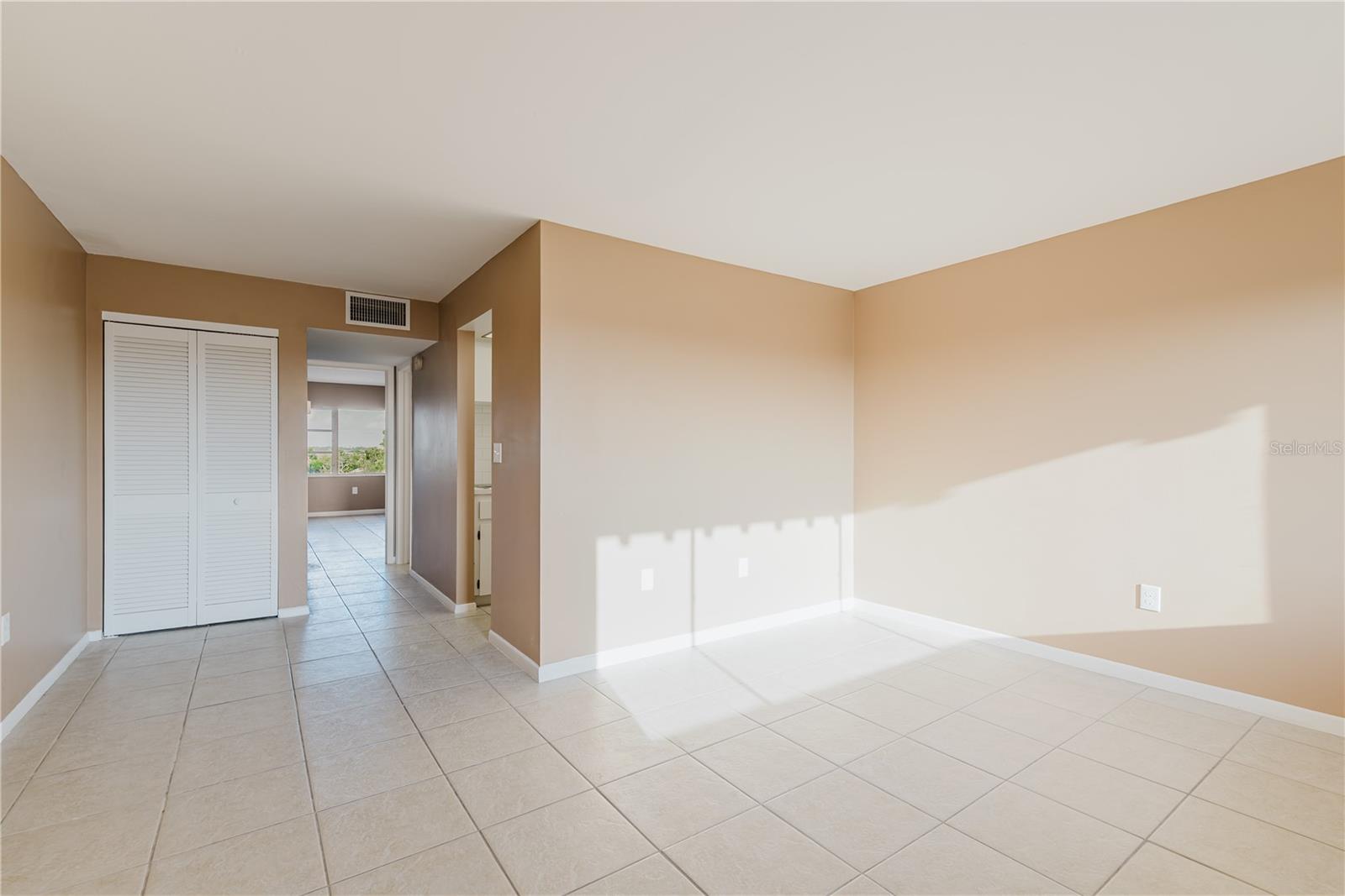 TB8408752 Property Photo