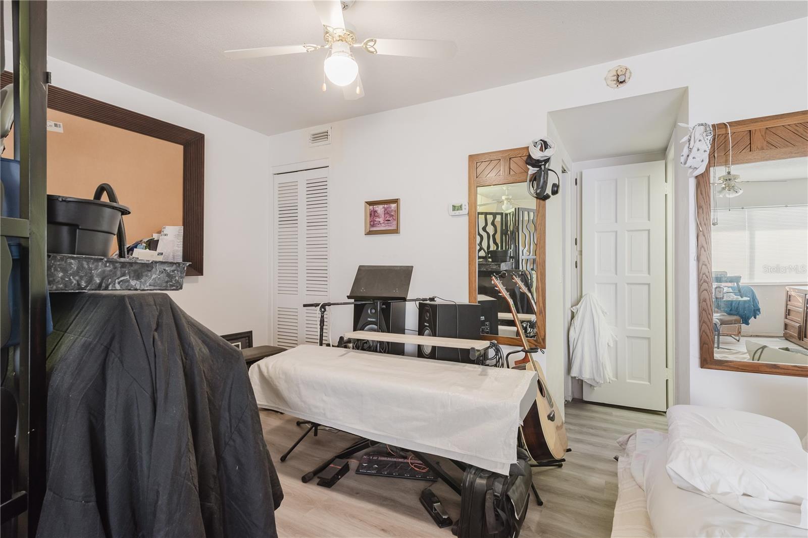 TB8408834 Property Photo