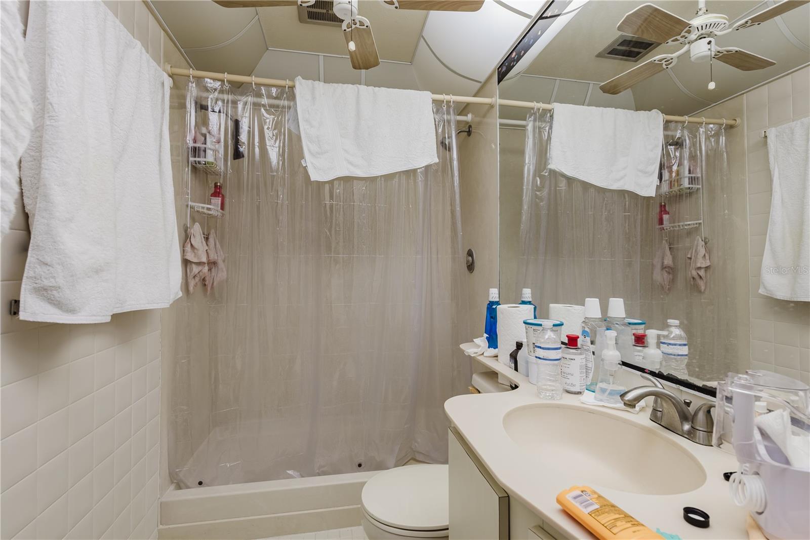 TB8408834 Property Photo