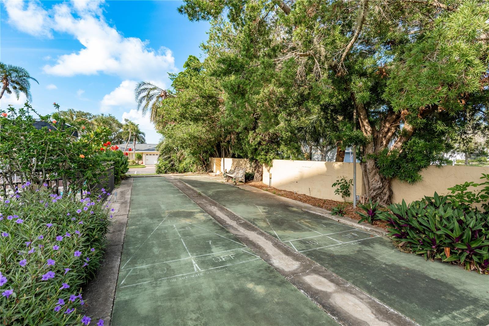 TB8408834 Property Photo