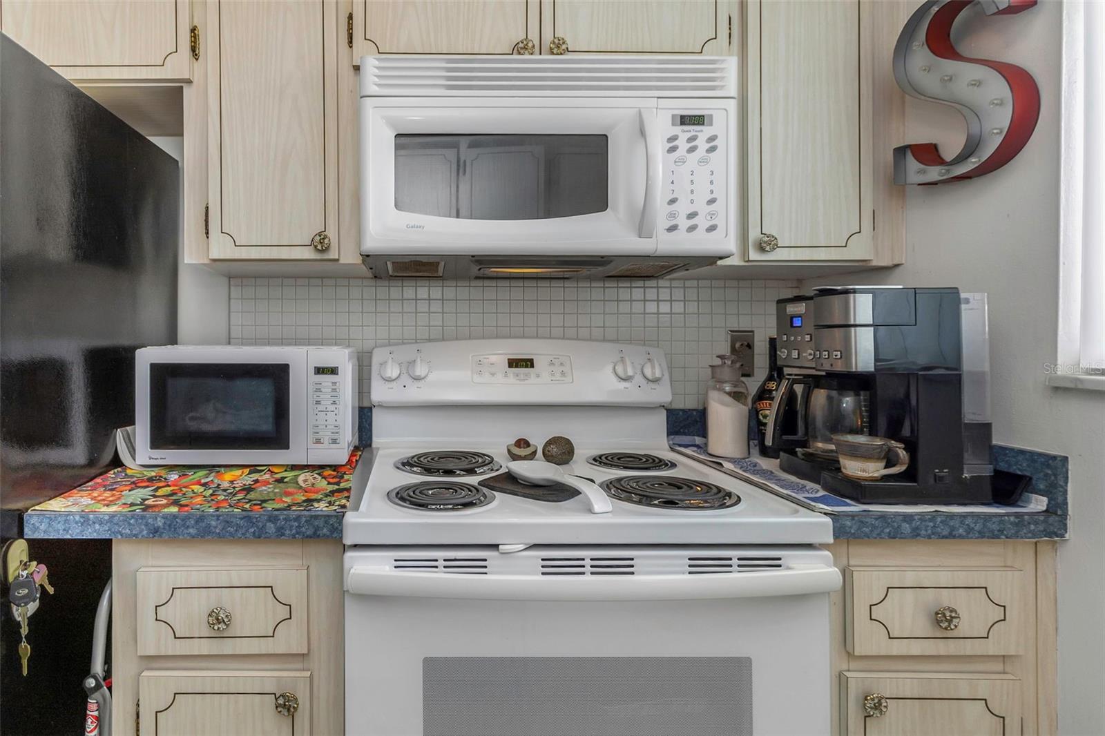 TB8409021 Property Photo