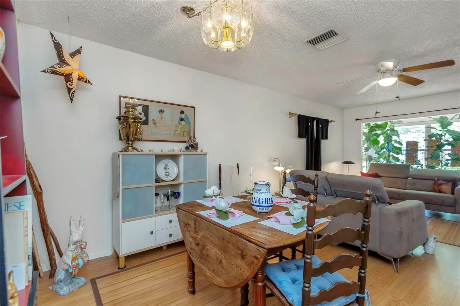 TB8409021 Property Photo