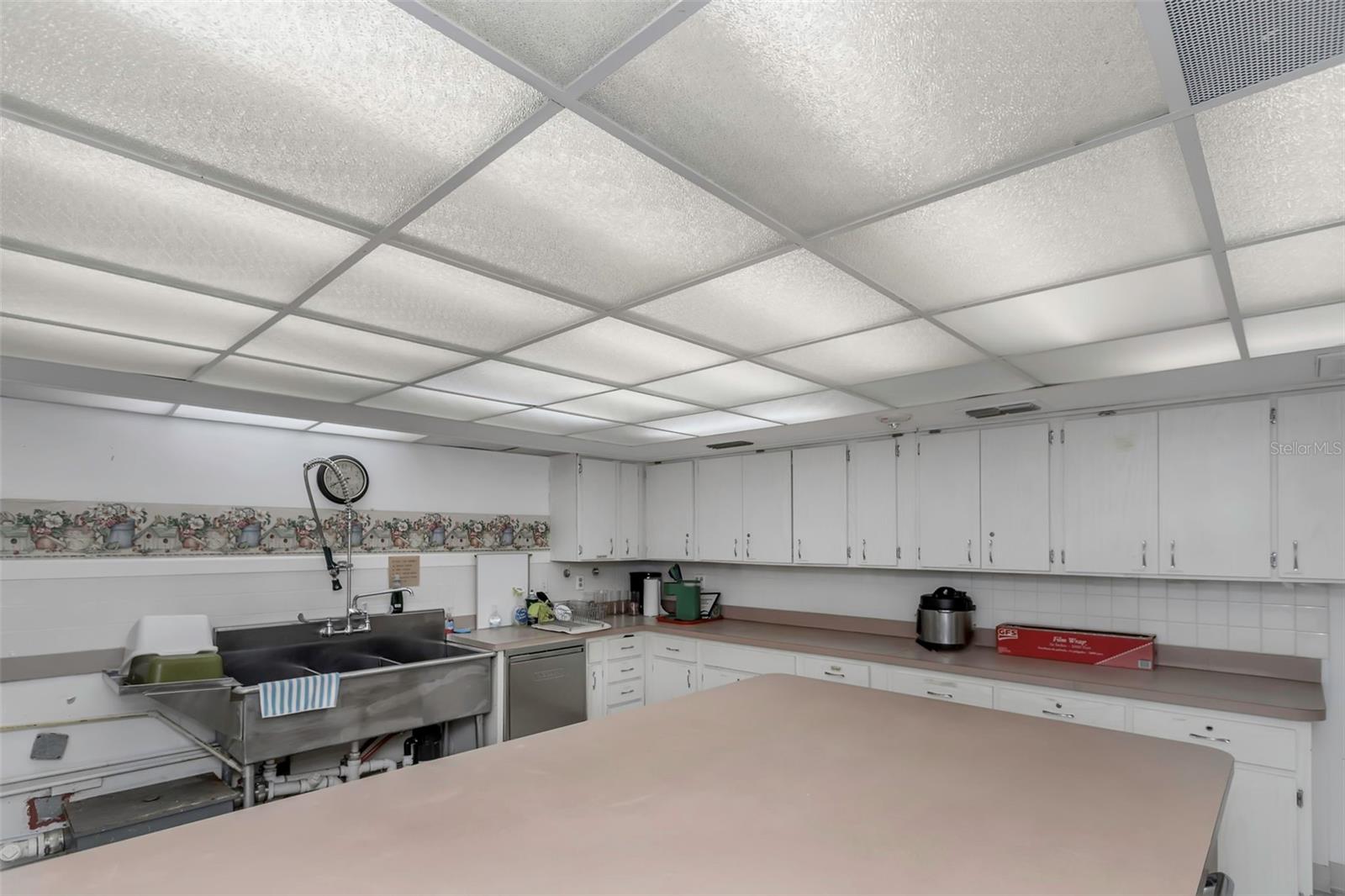 TB8409021 Property Photo