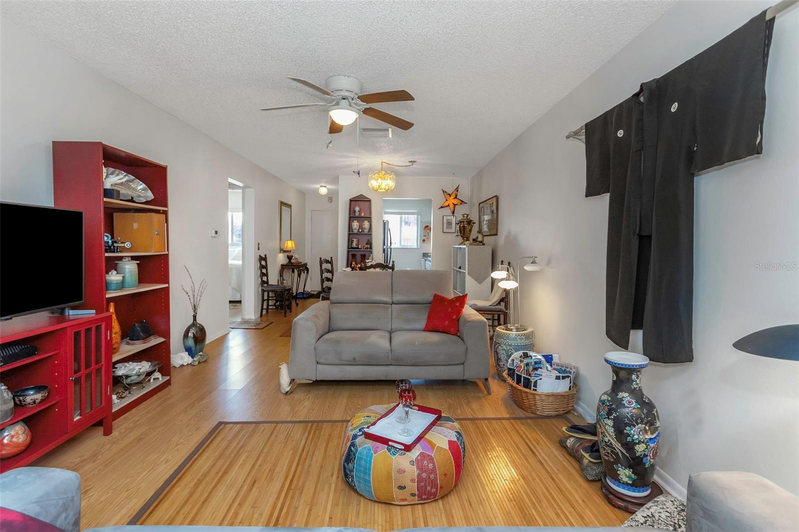 TB8409021 Property Photo