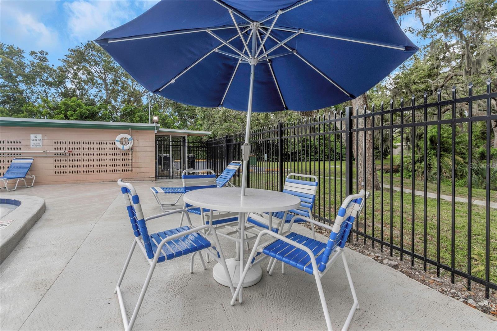 TB8409021 Property Photo