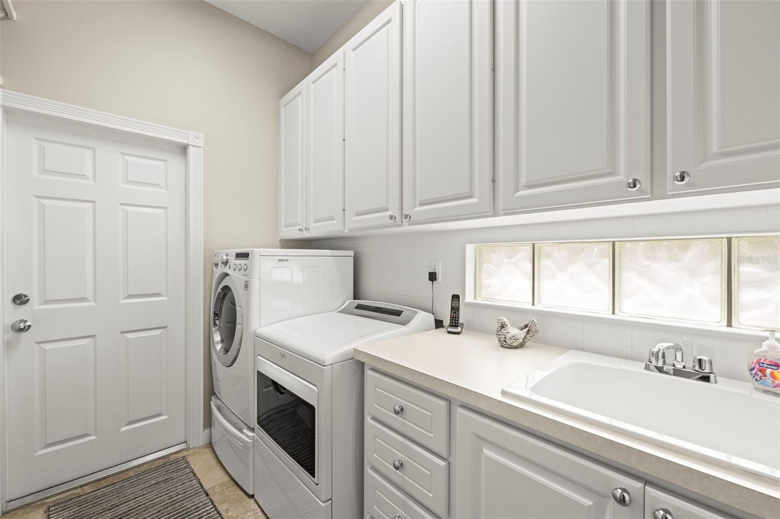 A4659412 Property Photo