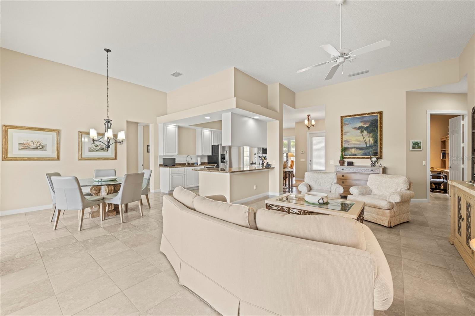 A4659412 Property Photo