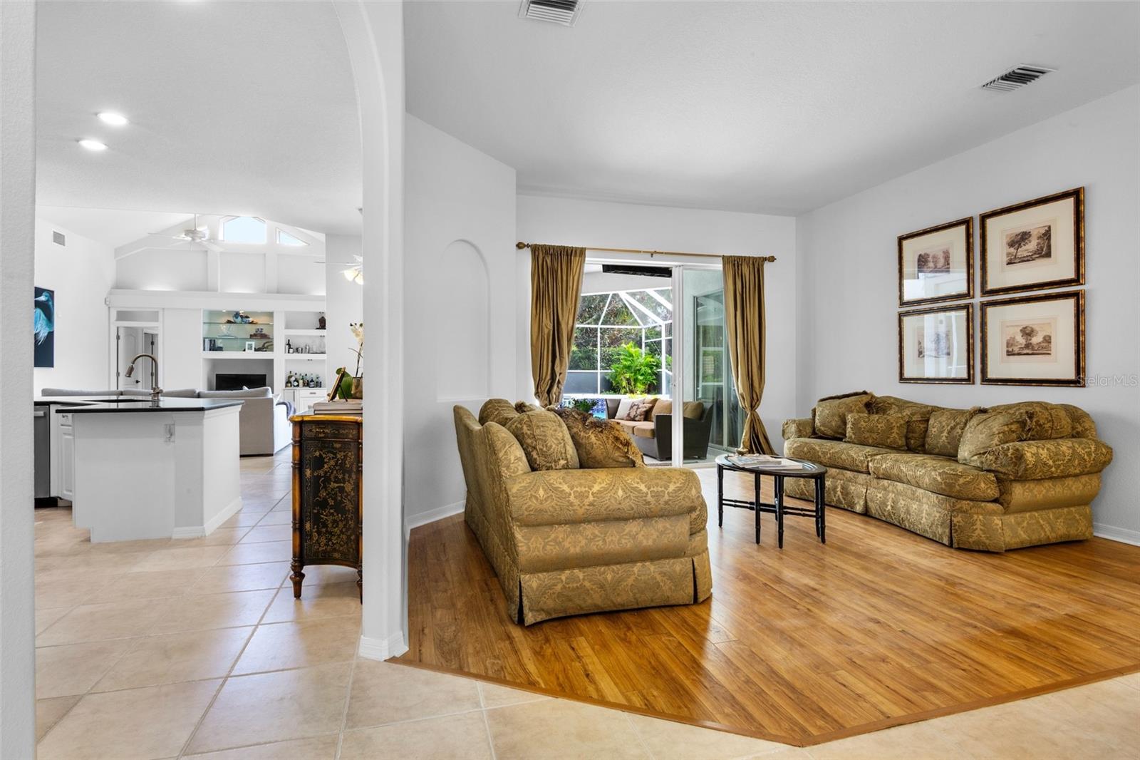 A4659417 Property Photo