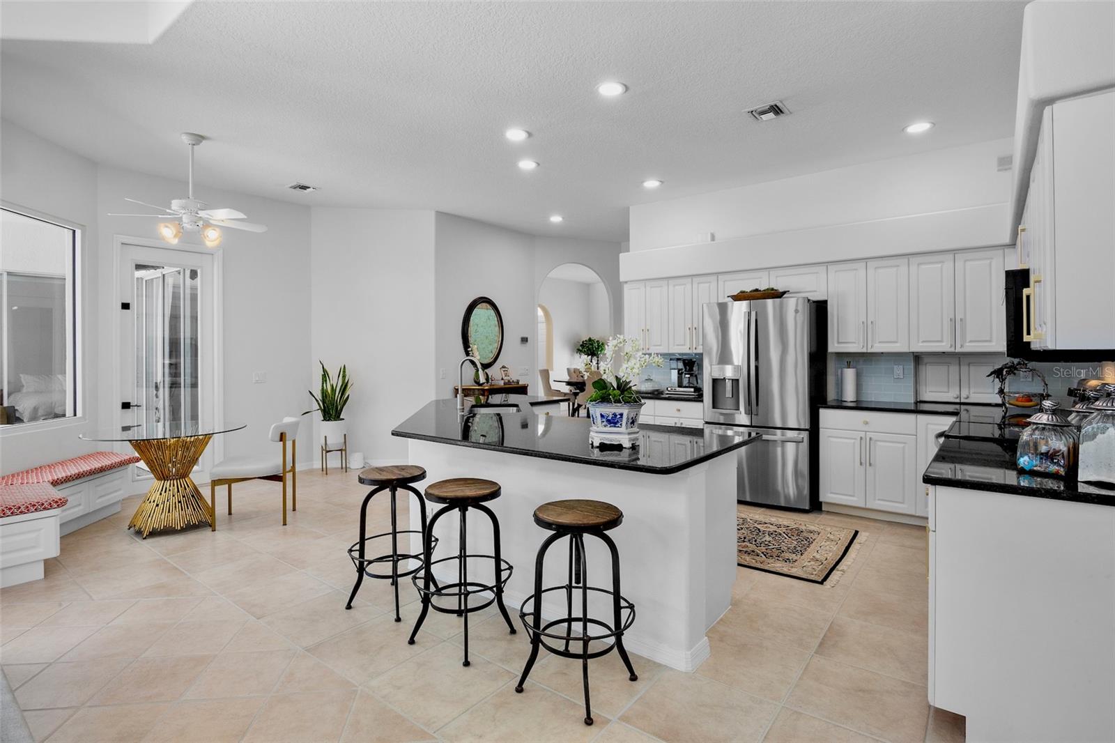 A4659417 Property Photo