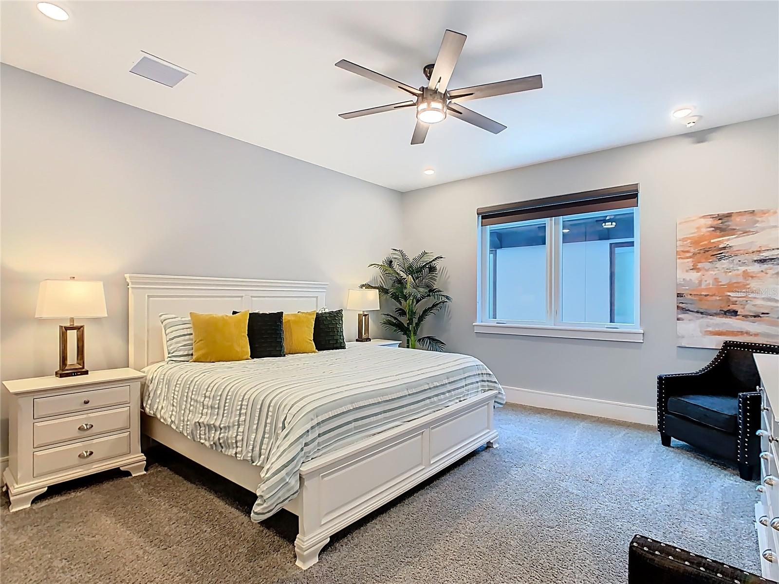 O6328697 Property Photo