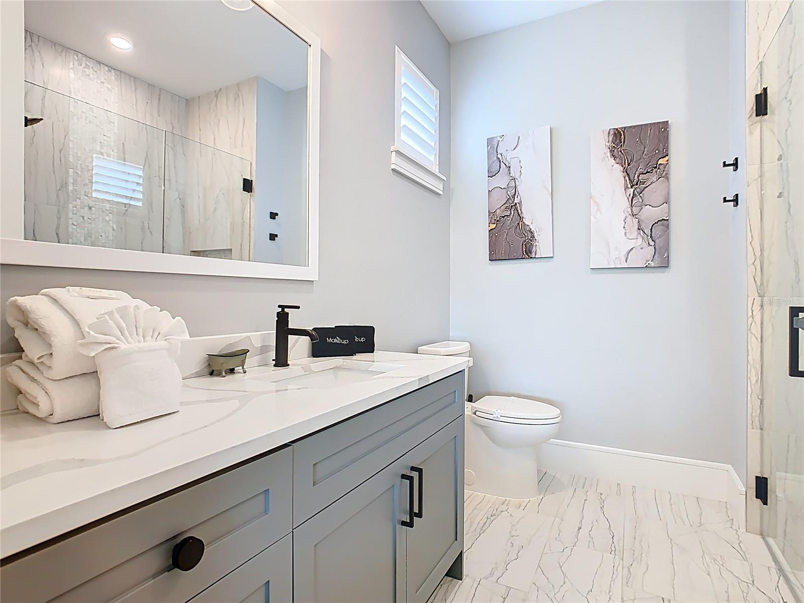 O6328697 Property Photo